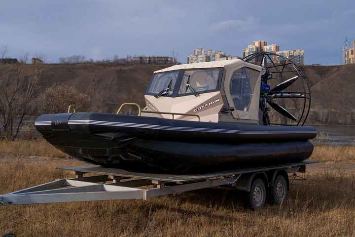 Sputnik 550充气船