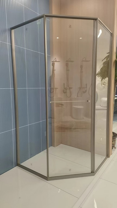 淋浴间玻璃隔断
