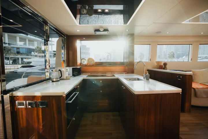 55尺双体动力艇