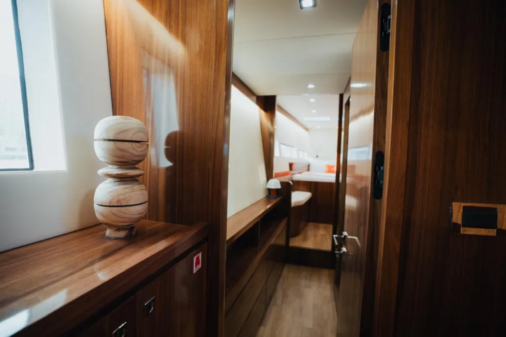 55尺双体动力艇