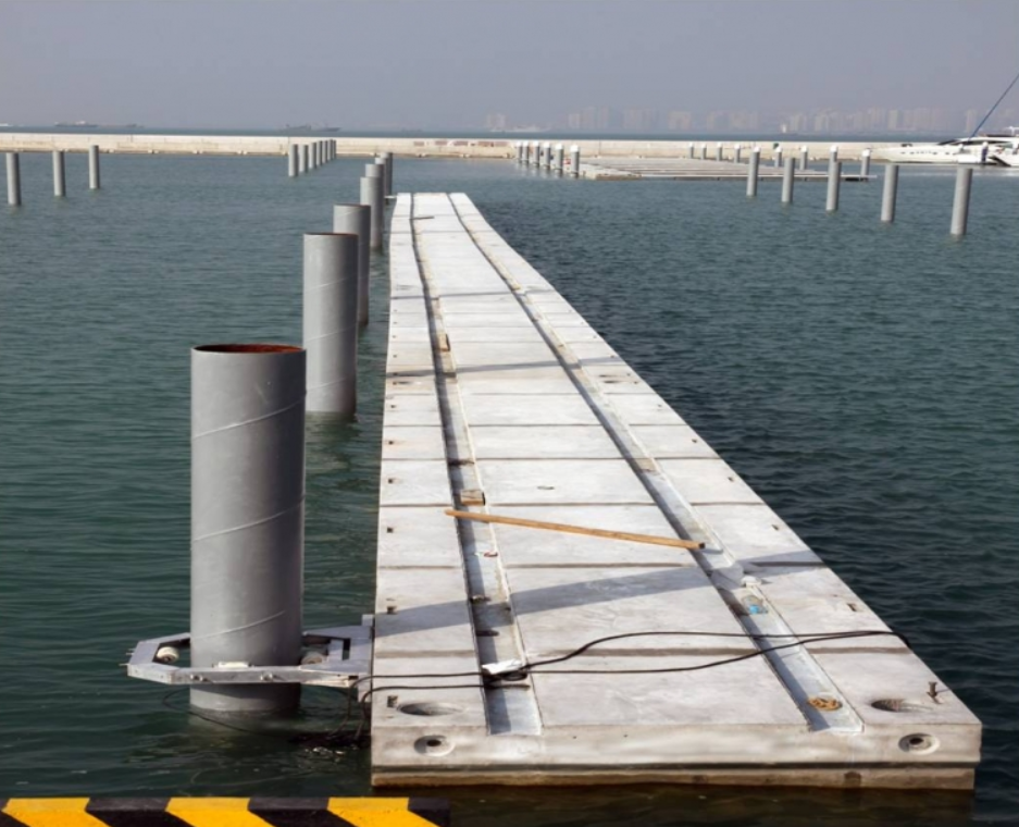 水上浮桥钢筋混凝土结构