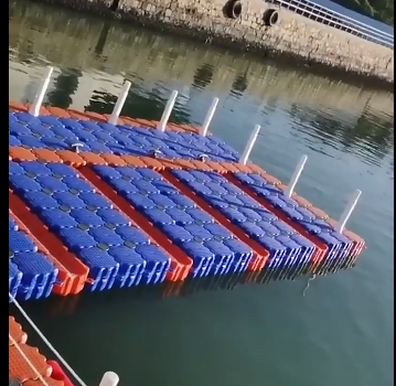 水上浮筒塑料浮筒摩托艇水上游泳池亲水平台实用浮筒