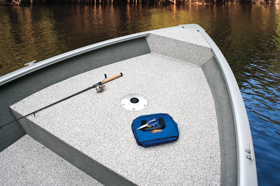 Guide V-16 Laker Deep V