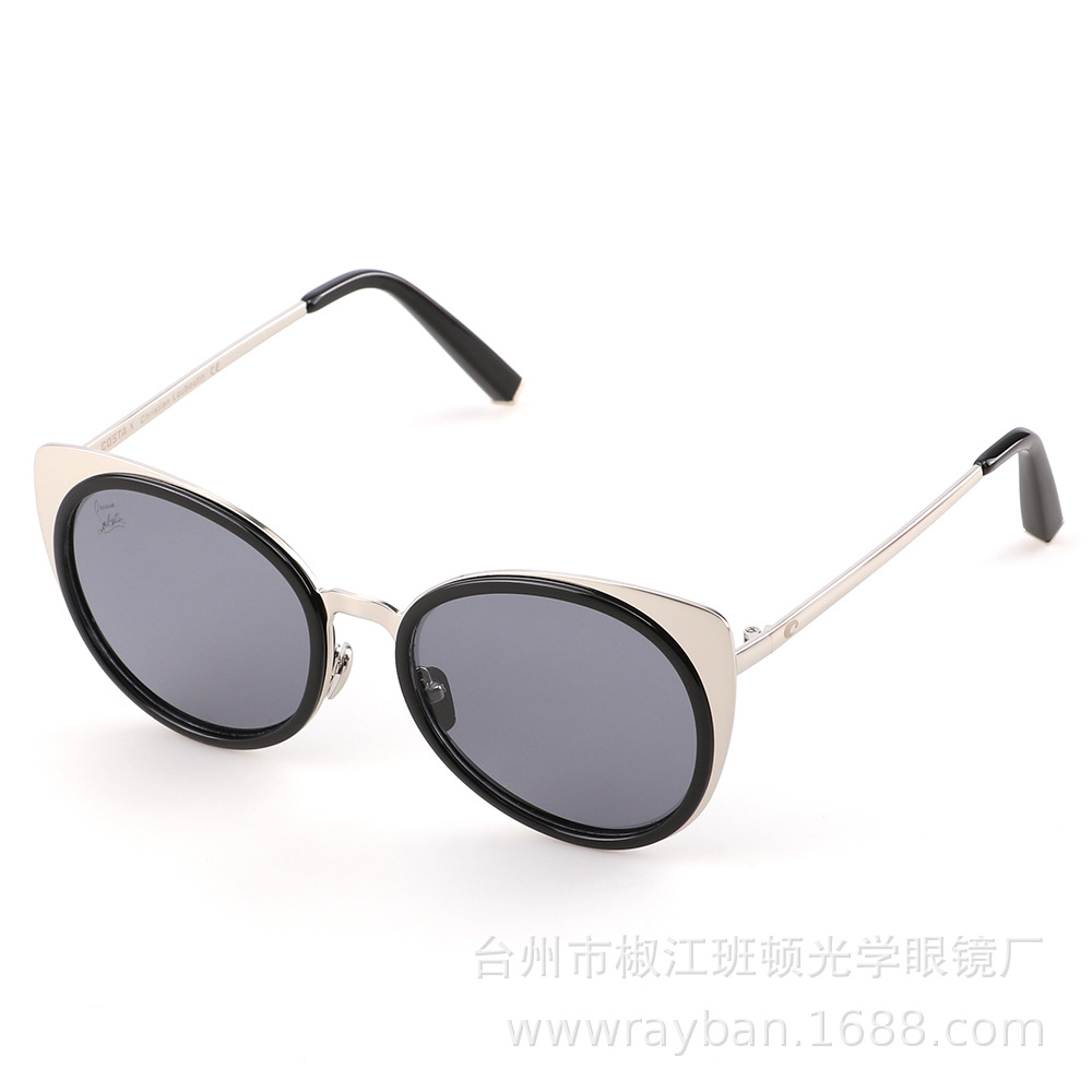新款1601女款偏光太陽(yáng)鏡沙灘海釣眼鏡沖浪墨鏡工廠批發(fā)