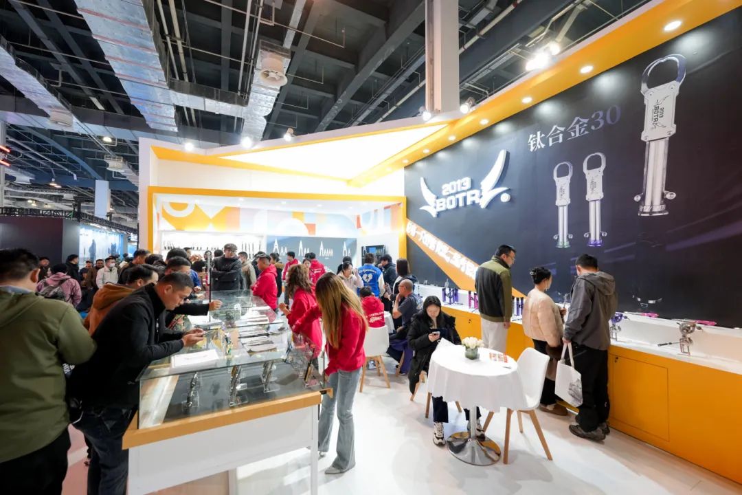 展会观察 | 路亚展上的新鲜事:西格的黑科技新品与治猪精工的轻量化装备
