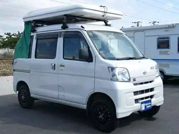 游艇式设计的露营车 居然可以这么小巧有新意 售价12万贵吗？