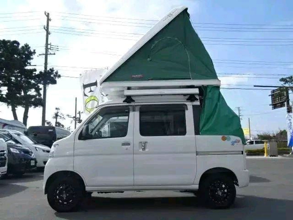 游艇式设计的露营车 居然可以这么小巧有新意 售价12万贵吗？