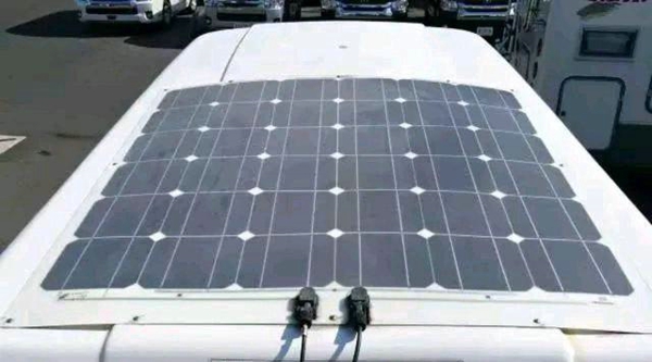 游艇式设计的露营车 居然可以这么小巧有新意 售价12万贵吗？