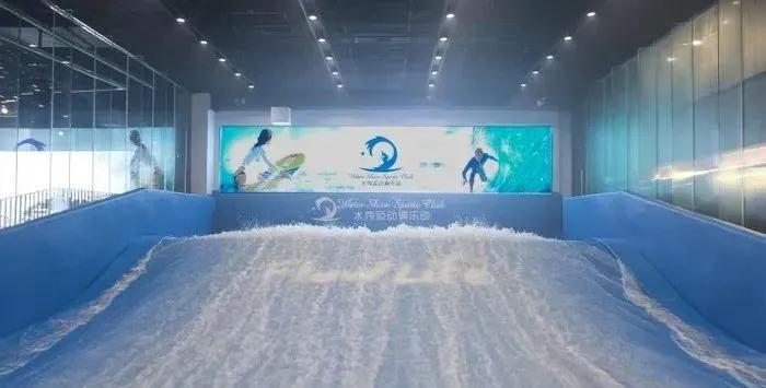 溫度驟降的上海，居然還有人在玩沖浪？