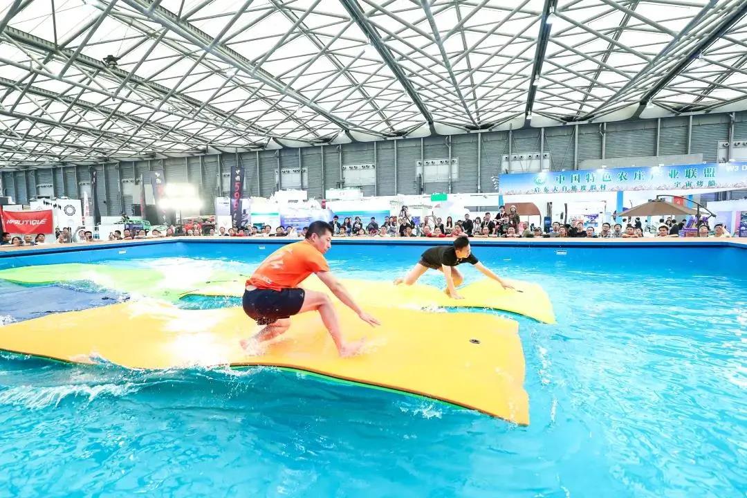 水上運動展里除了槳，還有獎？