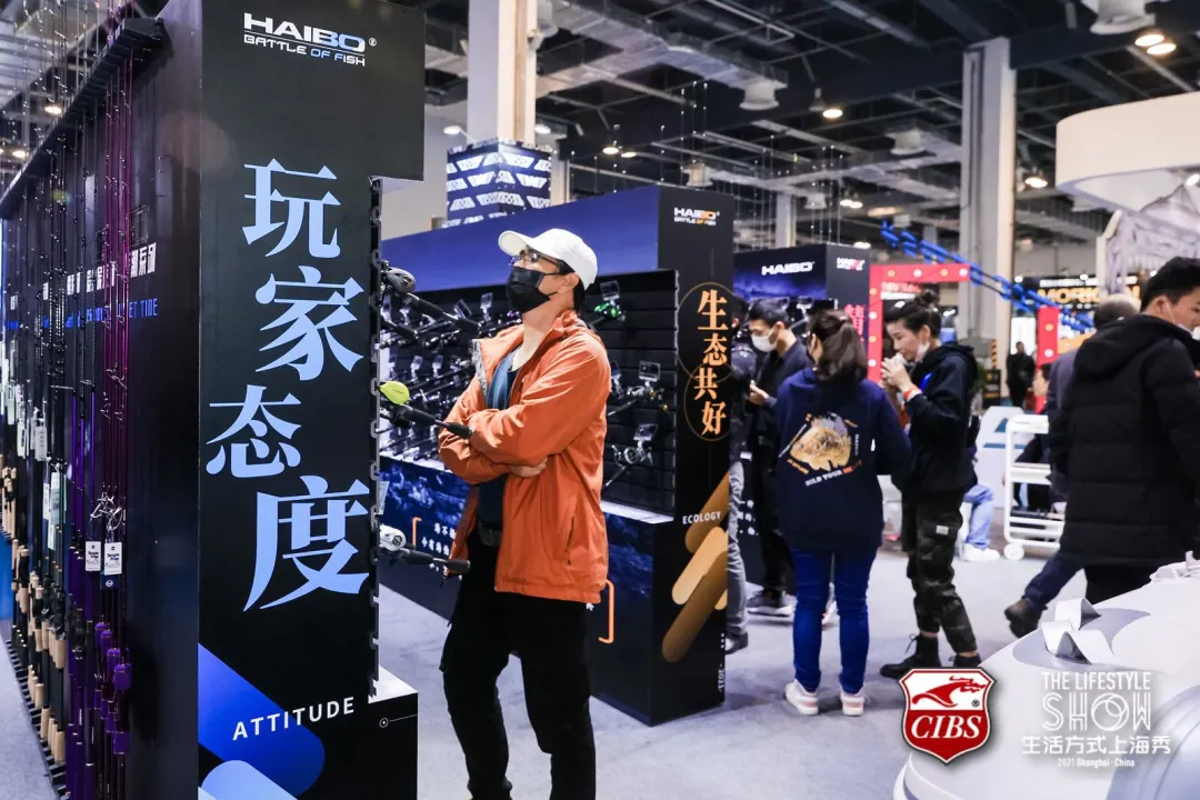 “水”里，“路”上，怎么“游”？