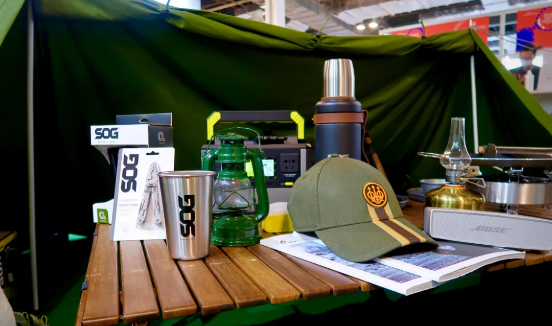 “軍事潮流”燃爆上海世博展覽館 ，ARMSROCK引領(lǐng)全新軍事潮流生活方式