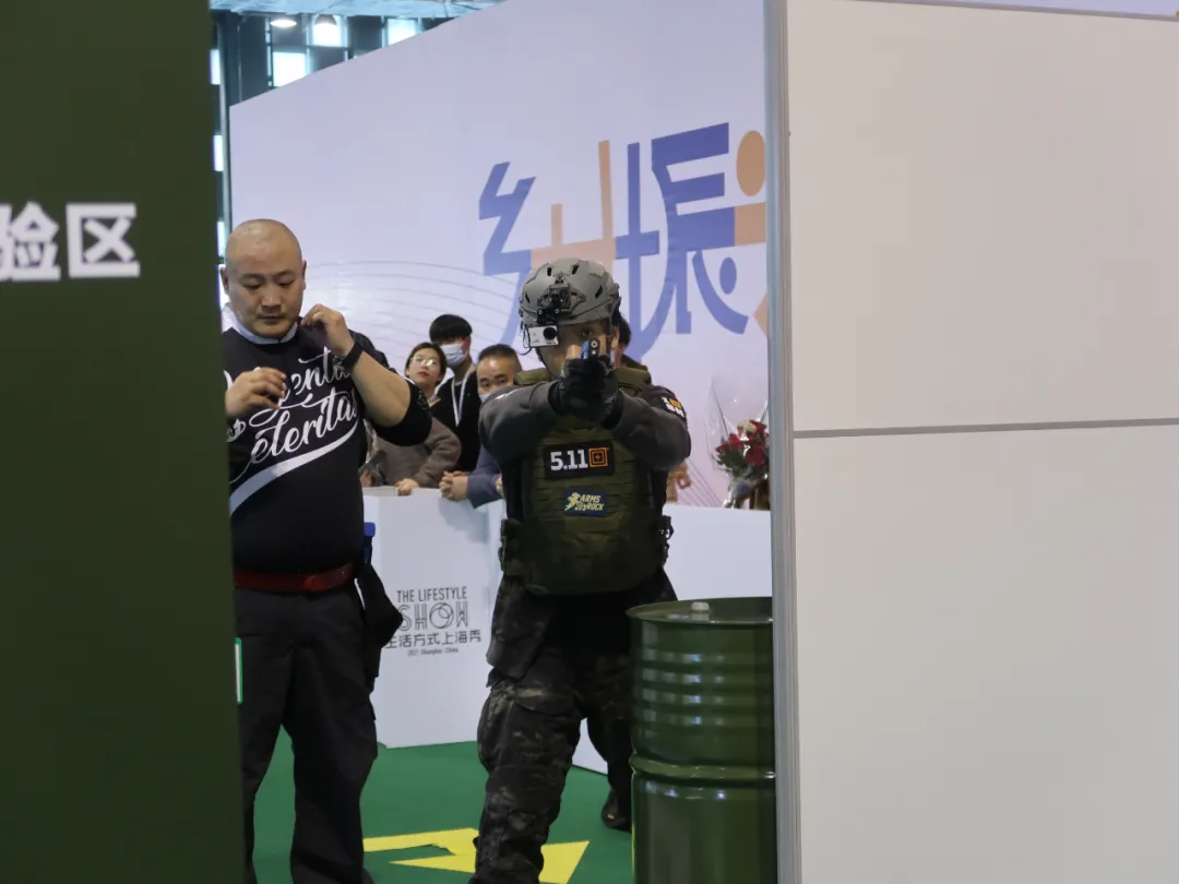 “軍事潮流”燃爆上海世博展覽館 ，ARMSROCK引領(lǐng)全新軍事潮流生活方式