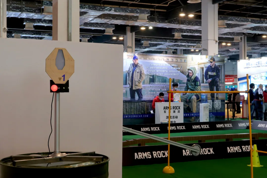 “軍事潮流”燃爆上海世博展覽館 ，ARMSROCK引領(lǐng)全新軍事潮流生活方式